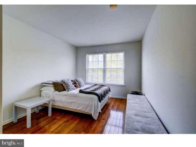 Foto del edificio - 20 Windsor Pond Rd