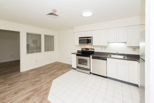 Interior Photo - Chestnut Hill East