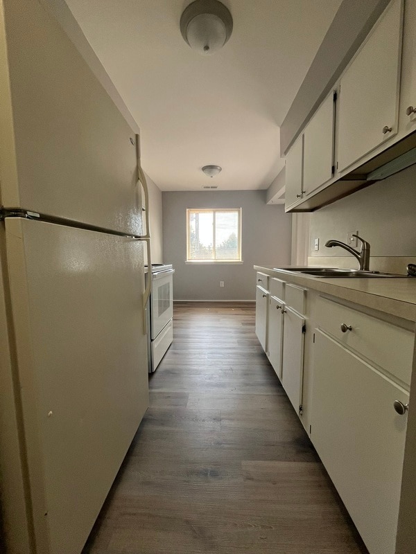 Building Photo - 36777 Sibley Rd