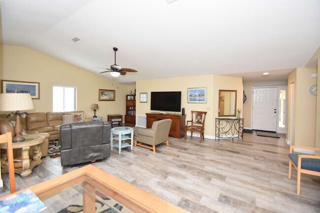Foto del edificio - 3 Cherokee Ct W
