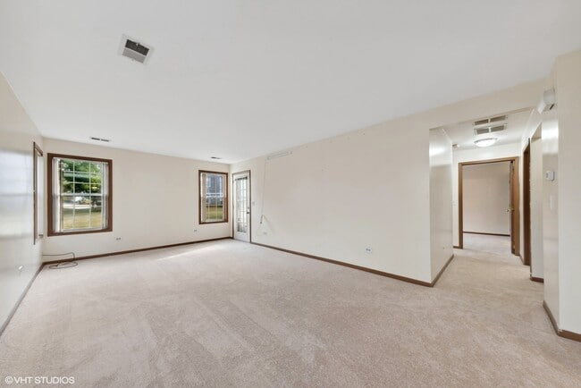 Building Photo - 317 Sheffield Dr