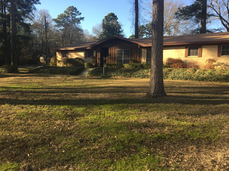 Primary Photo - 613 E Lynnwood Ln
