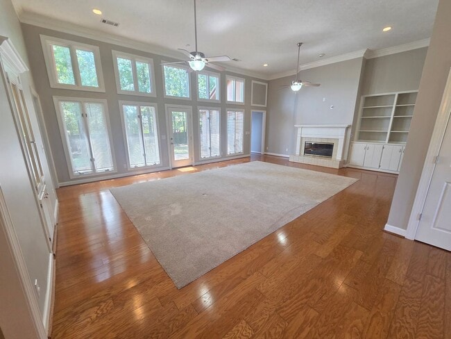 Building Photo - 6548 Mink Dr