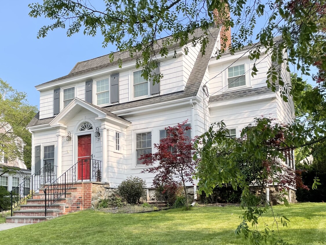 Primary Photo - 21 Aborn Ave