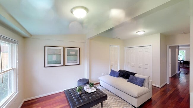 Photo - 809 Thayer Ave House