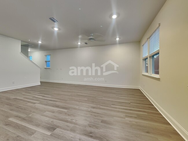 Building Photo - 168 Portside Pk Dr