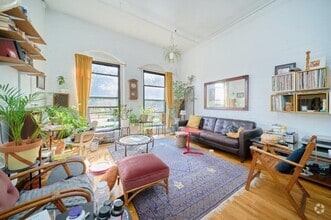 Building Photo - 5 Delavan St