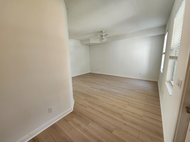 Building Photo - 2761 E Community Dr