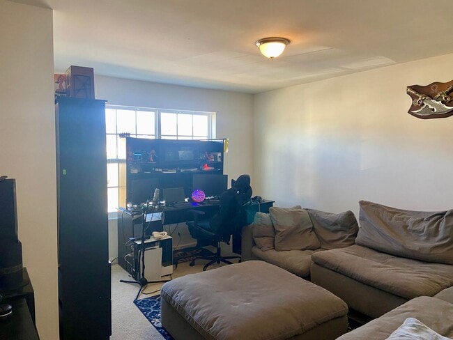 Building Photo - 27 E Imperial Dr