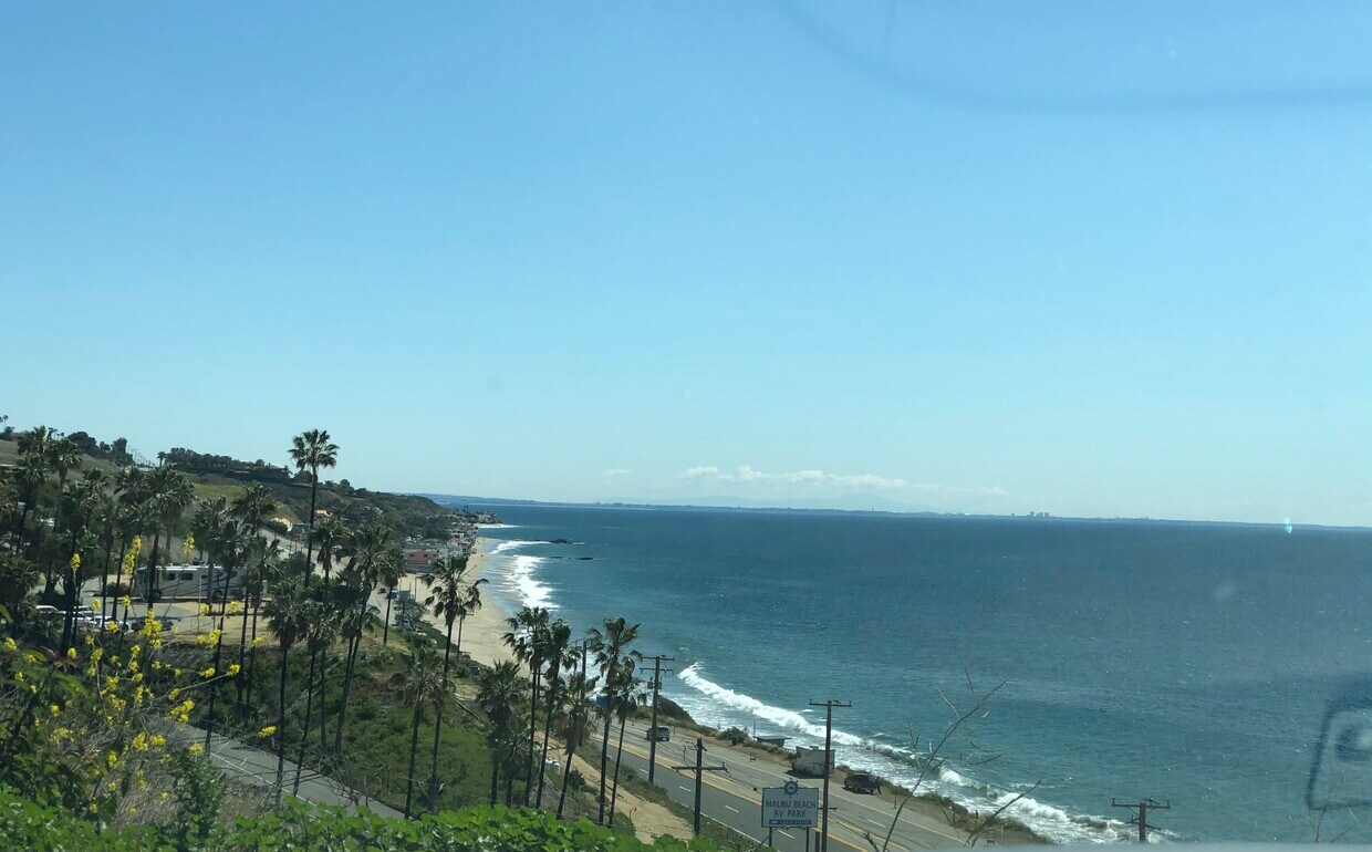 26125 Fairside Rd Unit Bottom, Malibu, CA 90265 Apartments in Malibu