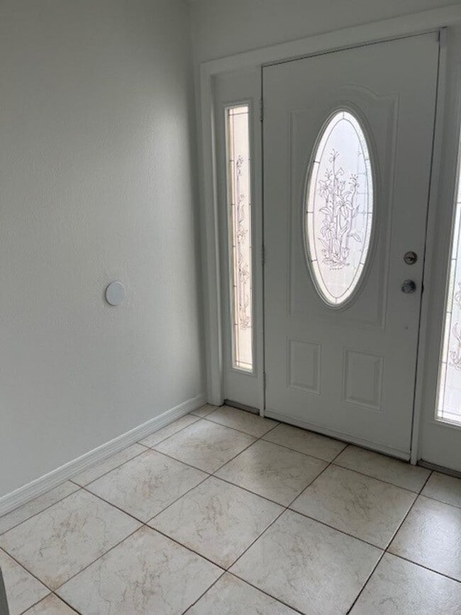 Photo - ***4 Bed 3.5 Bath in Tuscawilla!*** House