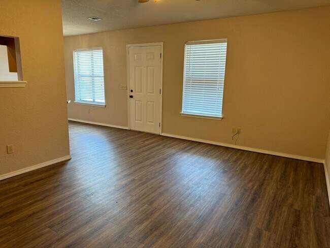 Foto del edificio - ***508-C NW E Street***