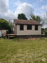 Building Photo - 17 W Linwood Ave