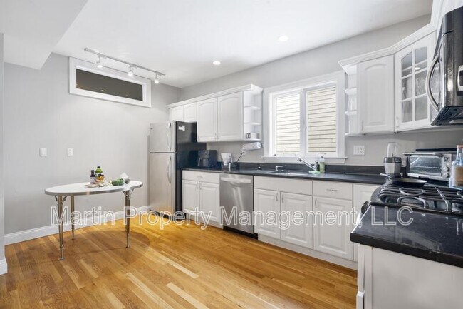 Foto del edificio - 734 E 6th St