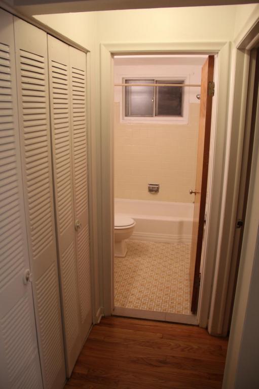Building Photo - 6889 Country Lane