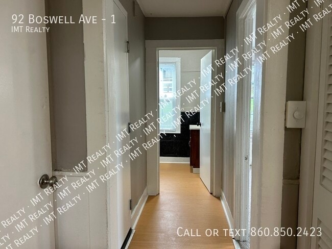 Foto del edificio - 92 Boswell Ave