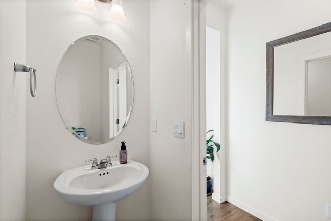 Foto del edificio - 482 3rd St