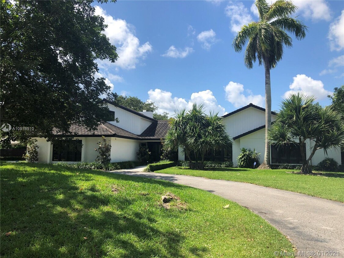 Foto principal - 6590 SW 96th St