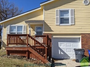 Building Photo - 849 S Lindenwood Dr