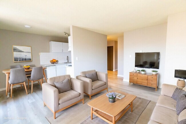 Photo du bâtiment - Renfrew Corner Apartments