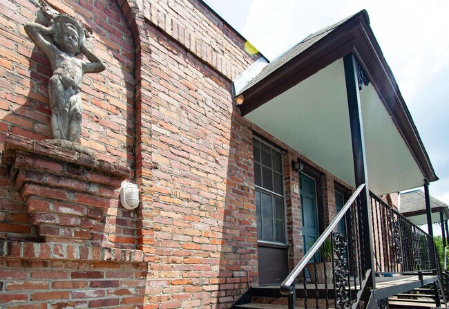 Foto del edificio - 1801 Georgia Ave