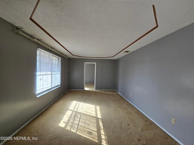 Foto del edificio - 5639 Sophist Cir N