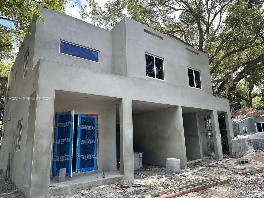 Foto del edificio - 53 NE 60th St