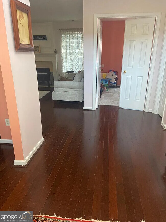 Foto del edificio - 1358 Cascade View Dr SW