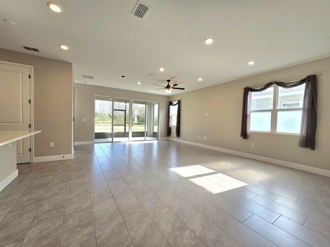 Foto del edificio - 5431 Arlington River Dr.