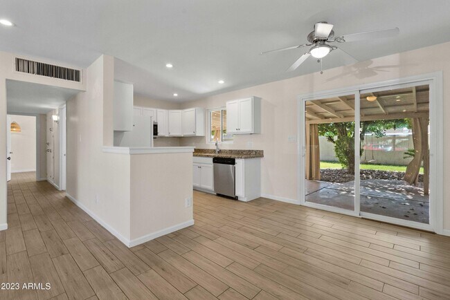 Building Photo - 3632 N Mohave Way