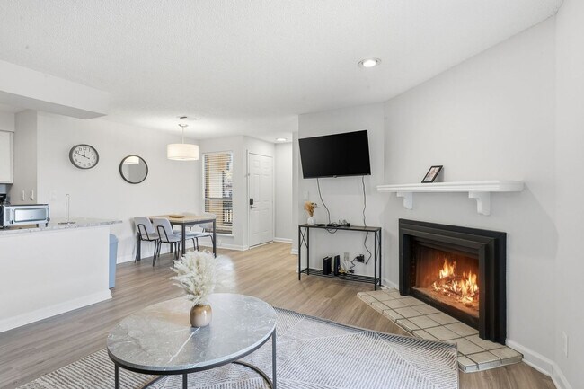 Building Photo - 8902 Elks Bluff Dr