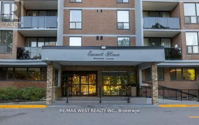 Photo du bâtiment - 85 Emmett Ave