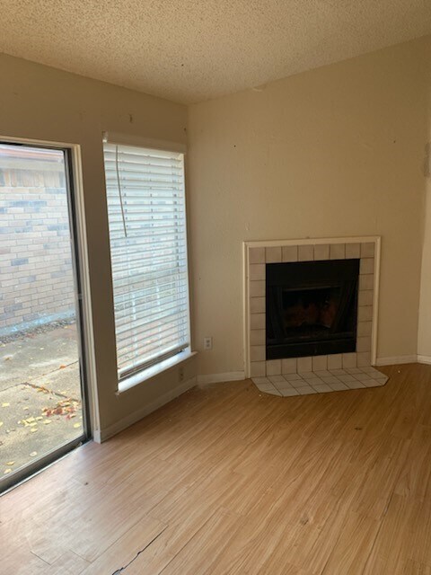 Foto del edificio - 2519 Trotter Dr