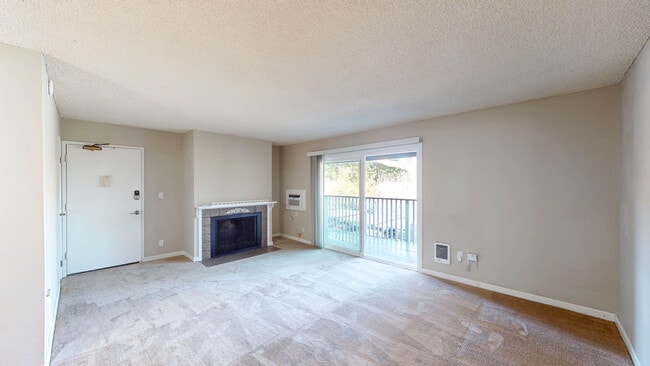 Foto del edificio - 551 Alameda del Prado