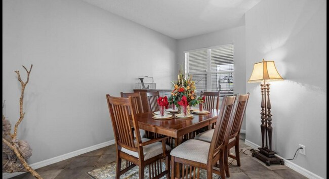 Foto del edificio - 742 Featherstone Ln