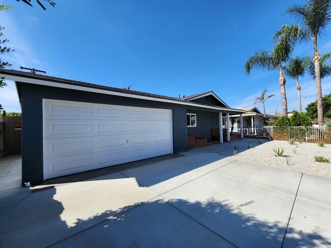 Foto del edificio - Newly Remodeled 3-Bedroom, 2-Bathroom Home...
