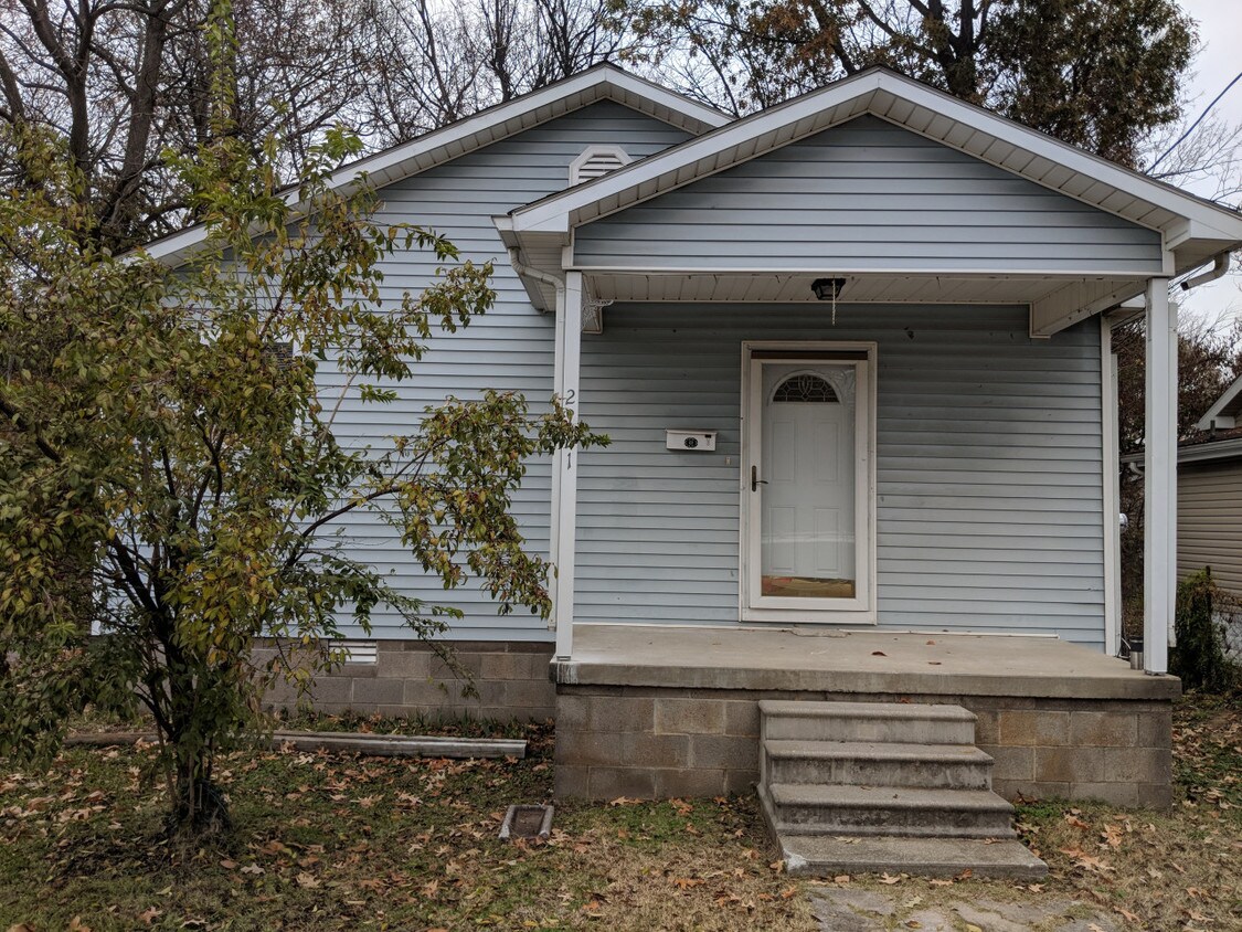 Primary Photo - 2121 North 13th