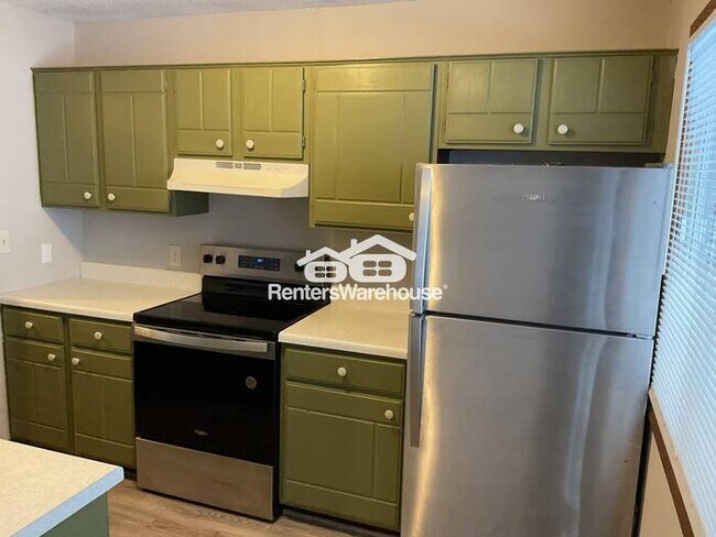 Foto del edificio - Available now - like new 2 bed 1 bath duplex in Saint Paul - Battle Creek