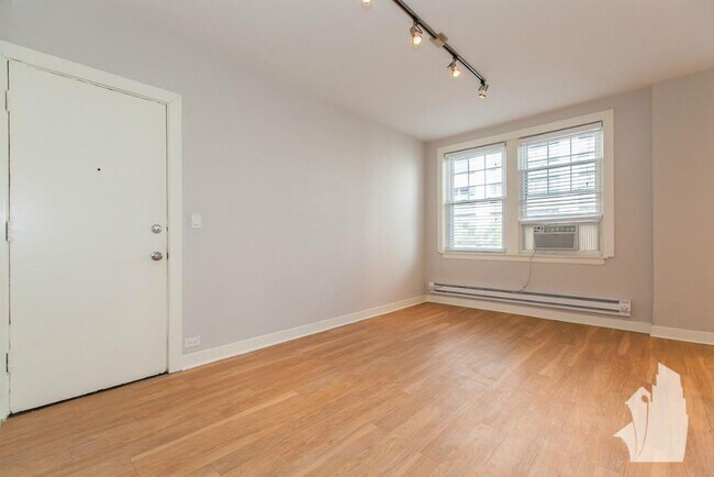 Foto del edificio - 511 W Belmont Ave