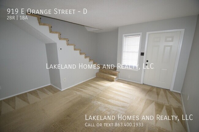 Foto del edificio - 919 E Orange Street  2BR, 1BA Townhouse