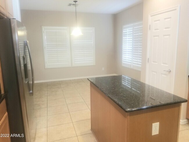 Foto del edificio - 27021 N 51st Ln