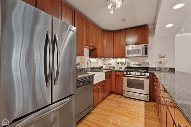 Foto del edificio - 1426 N Orleans St