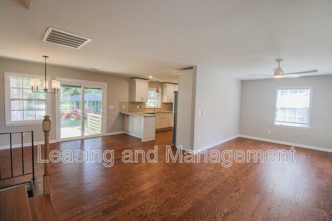 Foto del edificio - 2345 Wofford Rd