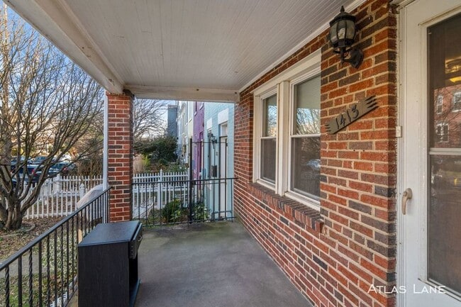 Building Photo - 1413 K St SE