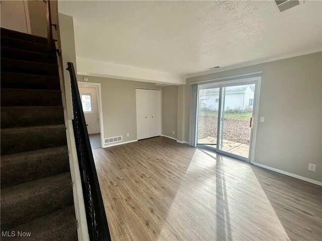 Building Photo - 4165 Vira Rd