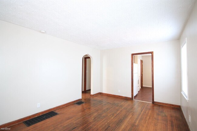 Building Photo - 2 br, 1 bath House - 2320 Joyce Ave