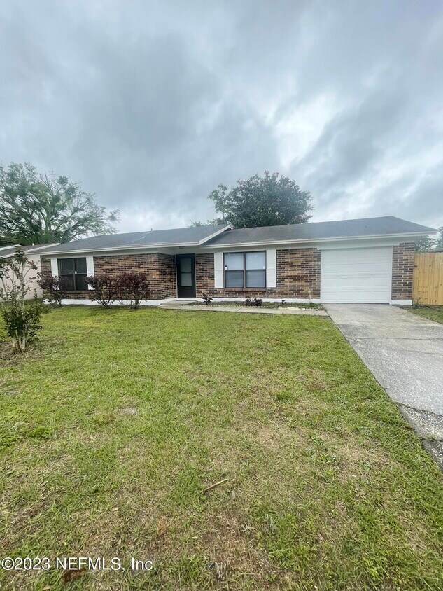 7976 Shircliff Dr, Jacksonville, FL 32210 House Rental in