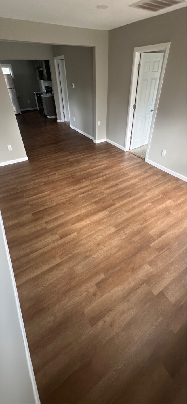 Building Photo - 3303 Harvester Ave