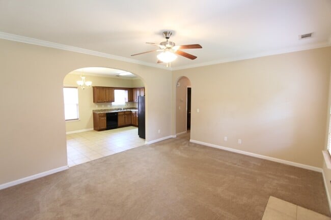 Building Photo - 222 Oxmoor Pl