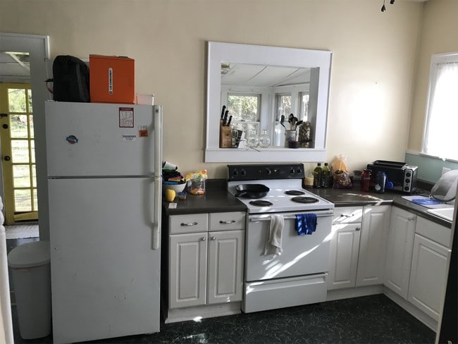 Building Photo - 1615 Kenilworth Ave